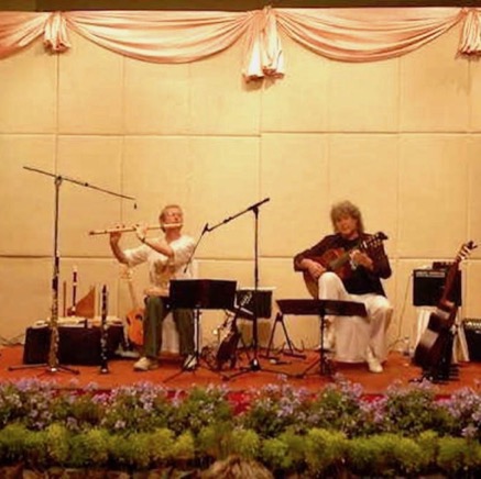 40_performing-with-members-of-GRYPHON-in-Pattaya.jpg