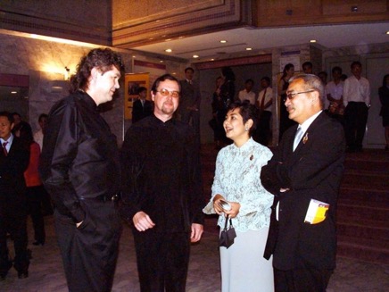 Sharing a moment with Prince Chatrichalerm Yukol.jpg