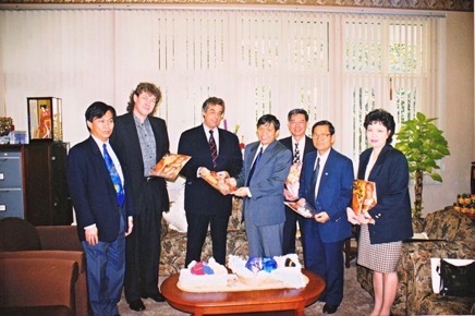 Meeting HE Eduction Minister Somsak Prisanatakul.jpg